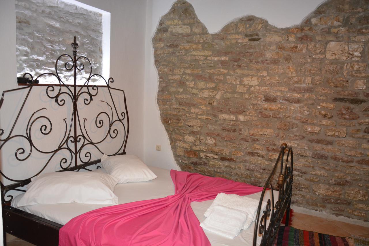 Gjirokastër Guesthouse Mele المظهر الخارجي الصورة